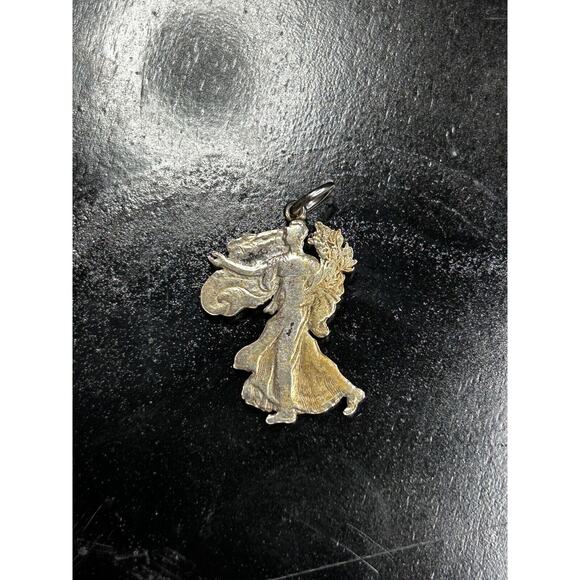 RARE Pair Of US Silver Cut-Out Coins . Morgan Dollar And Walking Liberty Jewelry - Picture 10 of 16